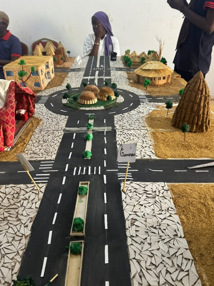 Maquette d'une rue et de ses quartiers